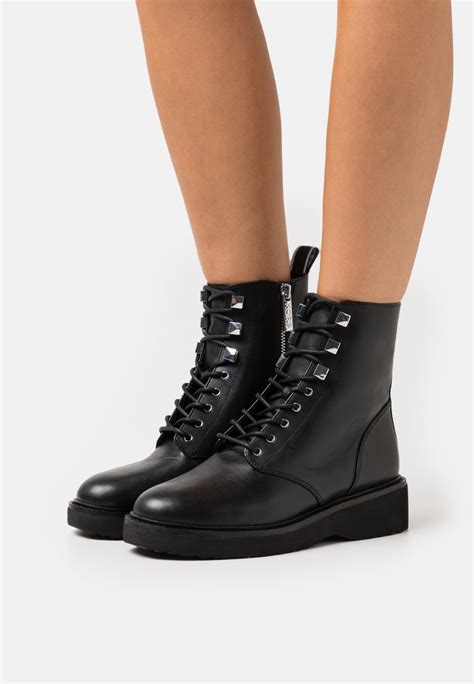 michael kors boots schwarz|michael kors boots marshalls.